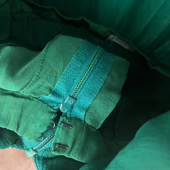 Vintage 1960s designer Norman Noreen Green silk chiffon dress with pleats small - Picture 6 of 8